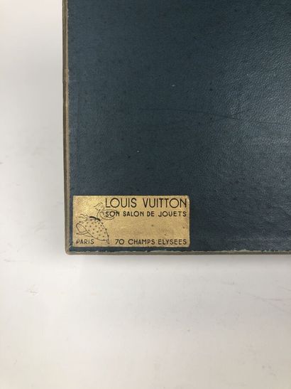 LOUIS VUITTON
Atikita's game
(wears)
Length...