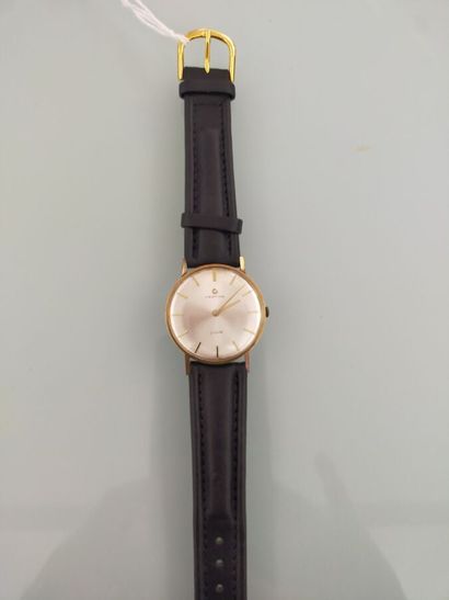 CERTINA
round man's watch, leather strap