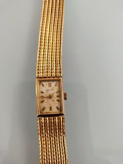 ZENITH
Ladies' watch in 18K yellow gold
Gross...