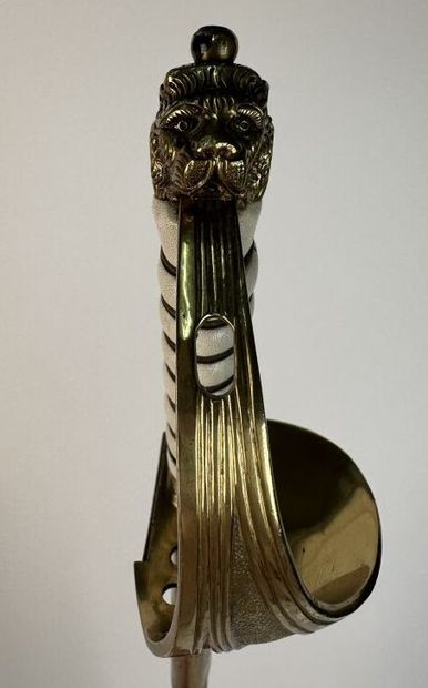 MANTON & Co ENGLAND 
Sabre de marine origine...