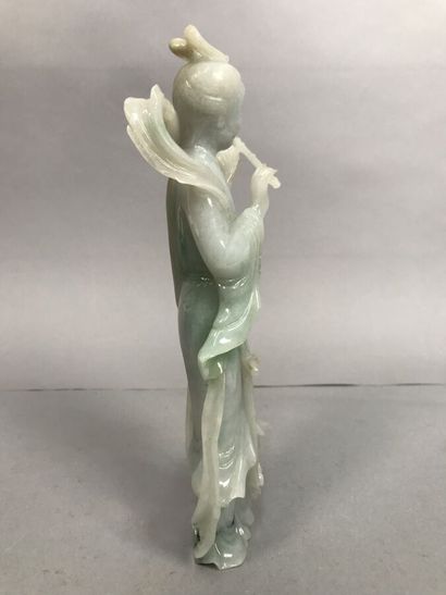 CHINE
Déesse en jade 
Haut. : 23 cm. 