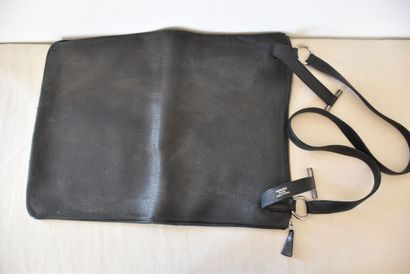 HERMES Paris
soft leather bag 
Height : 40...