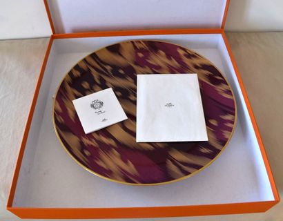 HERMES Paris
Large round porcelain dish :...
