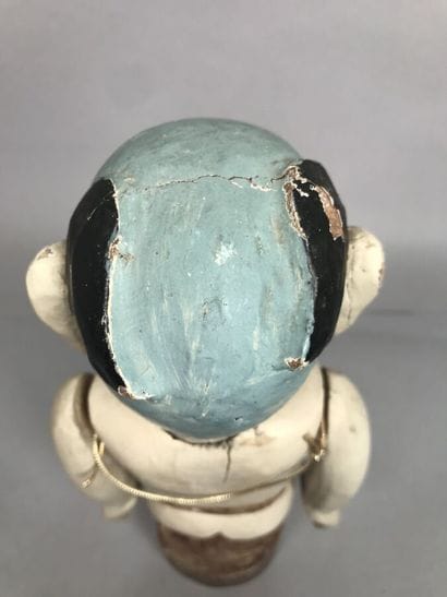 Japon, XXe
Figurine aux bras articulés en...