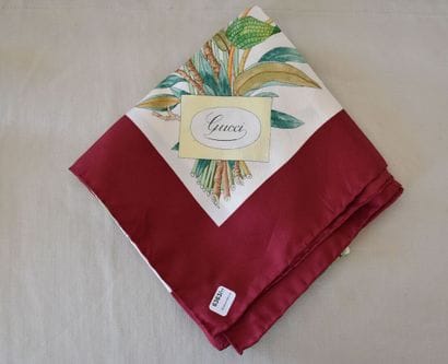 GUCCI
Scarf with vegetal decoration, sta...