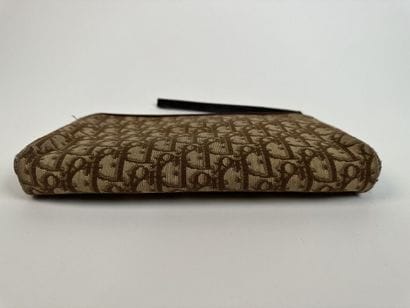 CHRISTIAN DIOR
Clutch bag in signed canvas...
