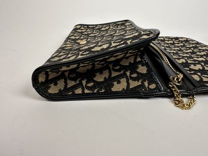 CHRISTIAN DIOR
Shoulder bag with chain in...