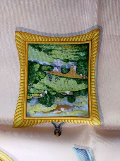 GUCCI 
Silk square 

MAUPETIT silk square...