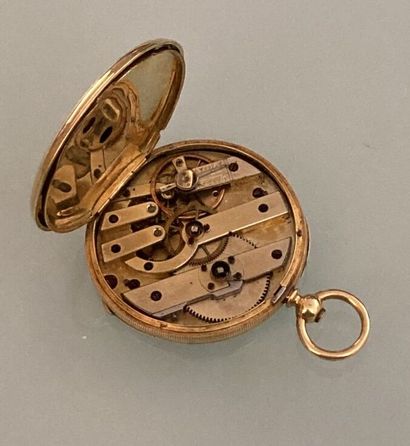 Pocket watch in 18k yellow gold
Monogrammed...