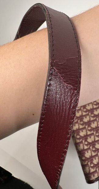 CHRISTIAN DIOR
Shoulder bag in signed canvas...