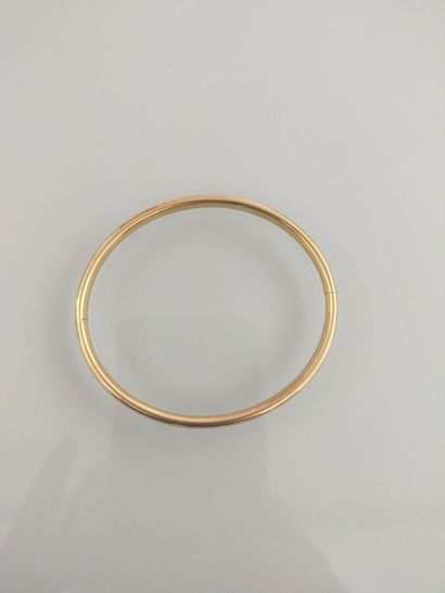 Rigid bracelet in 18k yellow gold
Weight...