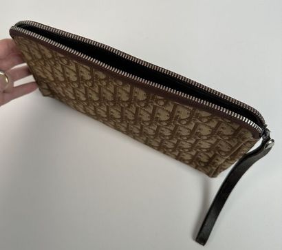 CHRISTIAN DIOR
Clutch bag in signed canvas...