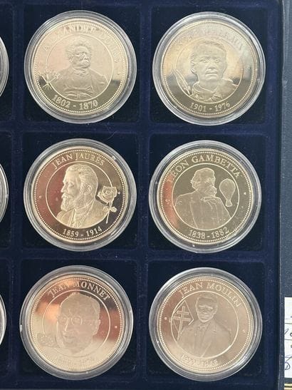 Box of 12 medals, Heritage Treasure, Pantheon...