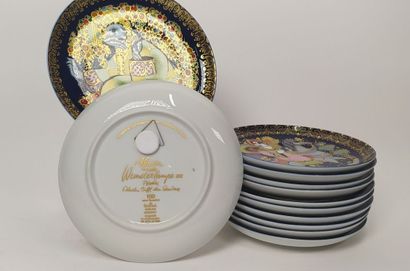 ROSENTHAL
12 porcelain plates with polychrome...