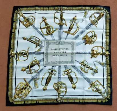 GUCCI 
Silk square 

MAUPETIT silk square...