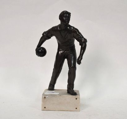 BOWLING GAMES.
Bowling player.
Sculpture...