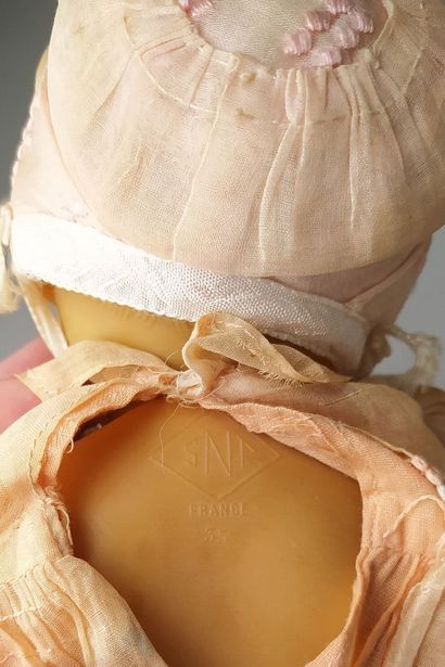 An antique doll
French manufacture, model...