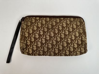 CHRISTIAN DIOR
Clutch bag in signed canvas...