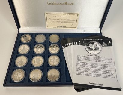 Box of 12 medals, Charles de Gaulle collection,...