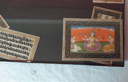 INDE
Ensemble de huit pièces encadrées avec...