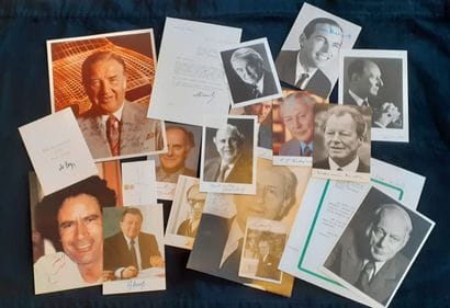 AUTOGRAPHS and PHOTOGRAPHS . Set of 14 signed...