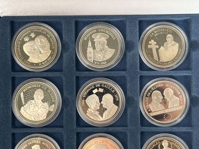 Box of 12 medals, Charles de Gaulle collection,...