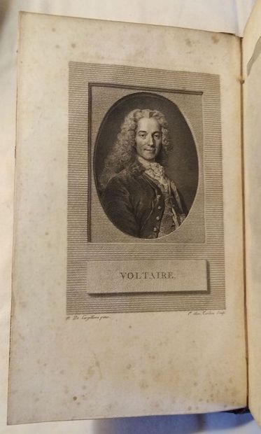 VOLTAIRE (né François-Marie AROUET), 