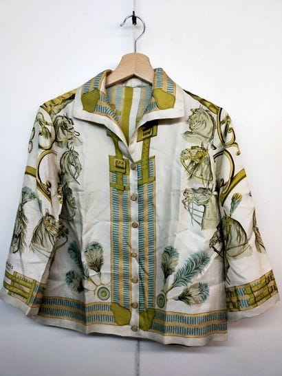 HERMES Paris
Printed silk shirt, single breasted,...