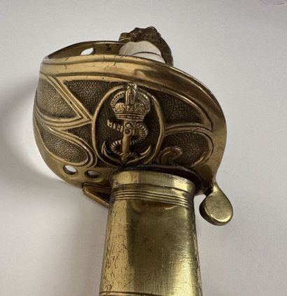MANTON & Co ENGLAND 
Sabre de marine origine...