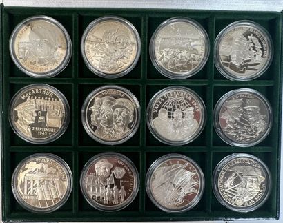 Box of 12 medals, Heritage Treasure, D-Day...