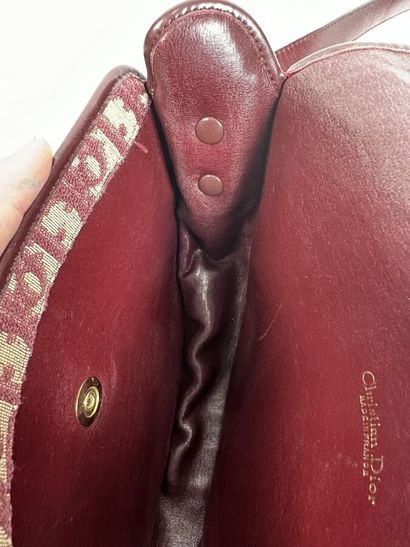 CHRISTIAN DIOR
Shoulder bag in signed canvas...