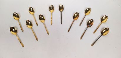 12 gilded silver mocha spoons
Weight : 115...