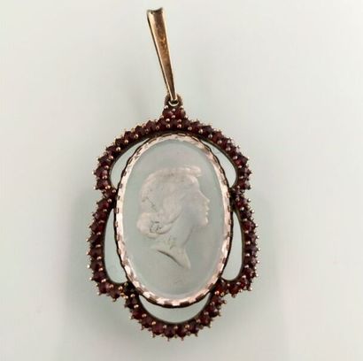 Rock crystal pendant 