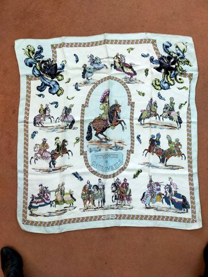 HERMES-PARIS
Square in printed silk, titled...