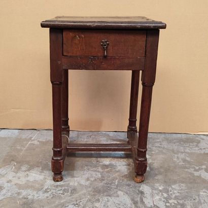 Small oak table 
As is
Height : 54 ; Width...