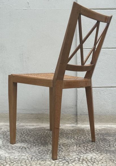Waxed oak cross-beam chair with sloping back...