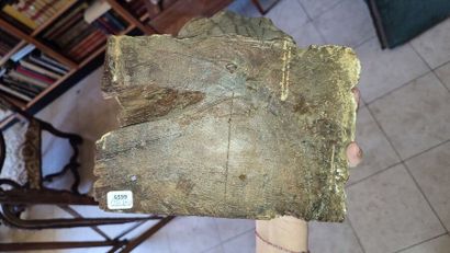 Quatre têtes de chérubins ailés en bois doré...