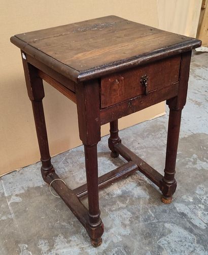 Small oak table 
As is
Height : 54 ; Width...