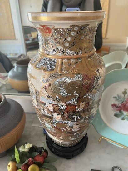 Vase Satsuma
Haut. : 31,5 cm