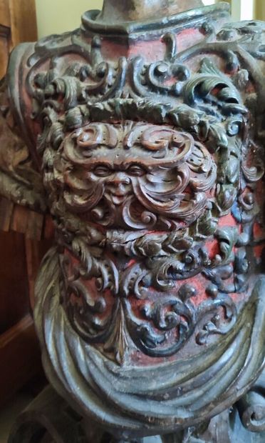 Buste d'homme en bois polychrome et sculpté,...