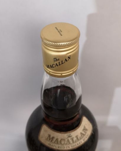 1 bottle MACALLAN SCOTCH WHISKY 12 ans d'âge...