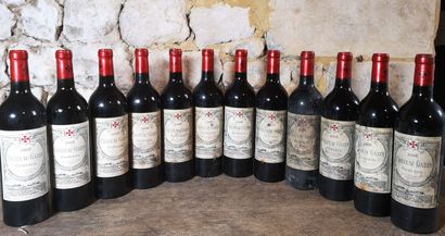 12 bottles Château GAZIN - Pomerol 2006 Stained...