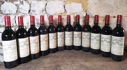 12 bottles Château LA LAGUNE - 3ème Gcc Haut...
