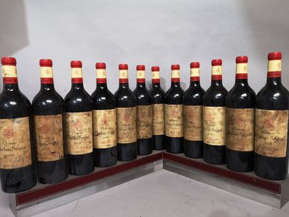 12 bouteilles Château PHELAN SEGUR -Saint...