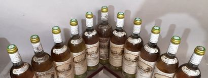 11 bottles Château CARBONNIEUX white - GC...