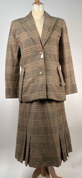 Set of two woollen outfits VALENTINO (T.12)...