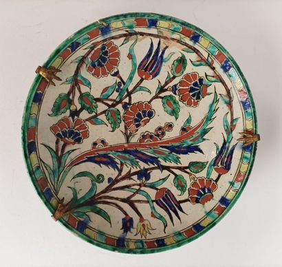 Dish in the Iznik style, Ottoman Turkey,...