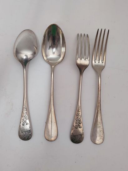 ERCUIS
Set of silver-plated cutlery decorated...