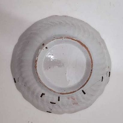 In the taste of NEVERS, 
Earthenware salad...