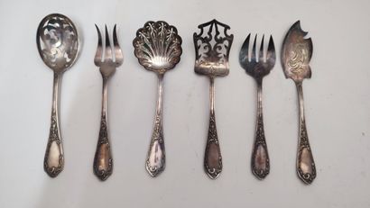 ERCUIS
A set of silver-plated cutlery with...